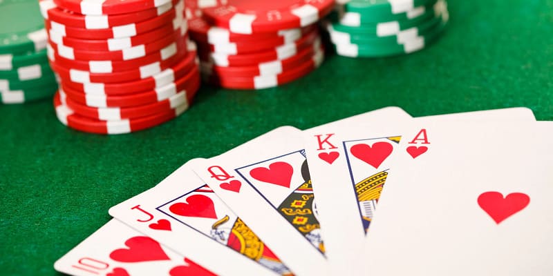 Theo luật chơi Poker,ai sở hữu bộ bài mạnh nhất thì đó là người thắng