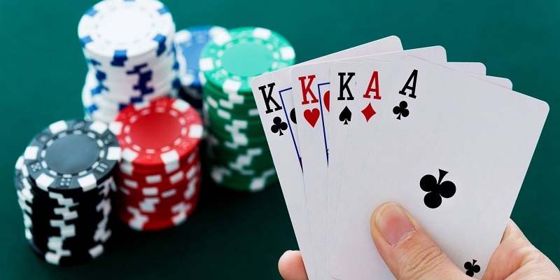 Nắm chắc cách so bài để phân định được thắng thua khi chơi Poker